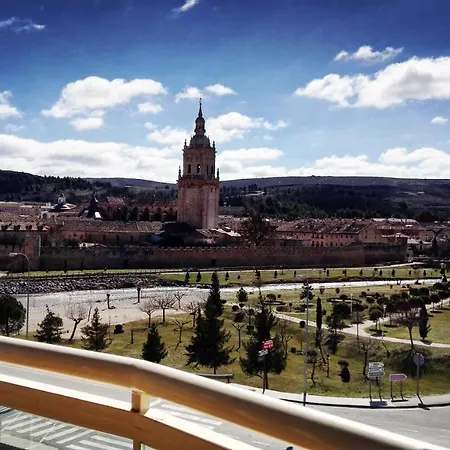 Hotell Rio Ucero El Burgo De Osma