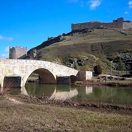 Rio Ucero فندق